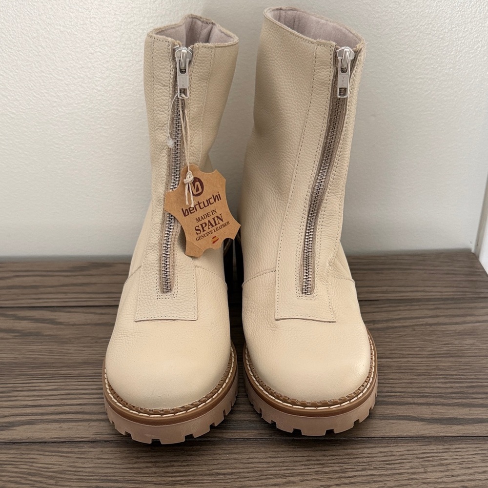Bertucci Women's Cream Combat Boots